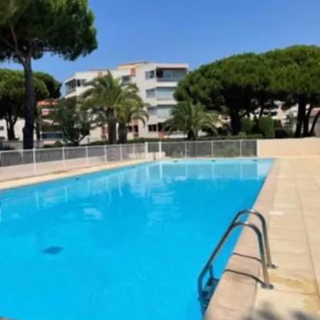 Spatieux T2 Avec Piscine Apartment